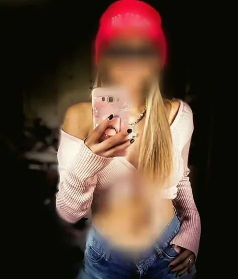 Uxía, 36 años
